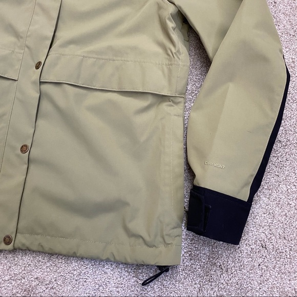 The North Face Eco Mountain Jacket - Picture 3 of 11